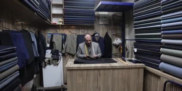 54 yıldır terzilik yapıyor