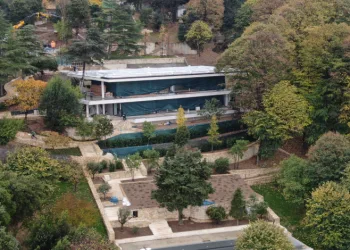 Kaçak villada yapılan çalışmalar havadan görüntülendi