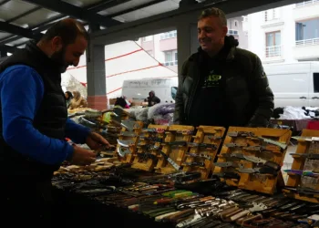 Kozan’da yetişen şeker mandalinada hasat başladı