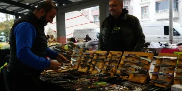 Kozan’da yetişen şeker mandalinada hasat başladı