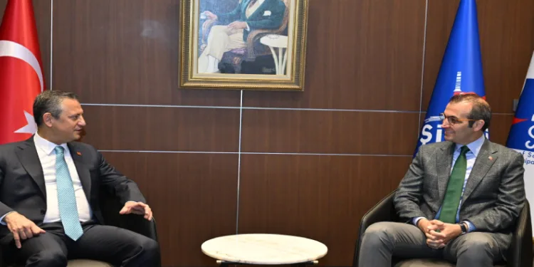 Özgür Özel, Şişli Belediyesi’ni ziyaret etti