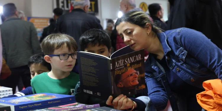5. Kitap Fuarı kapılarını ziyaretçilere açtı