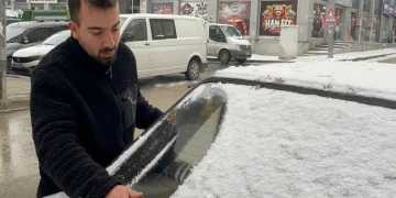 Sarıkamış yağan karla beyaza büründü