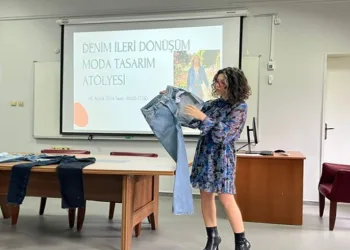 Yaptığı eserleri görücüye çıkardı