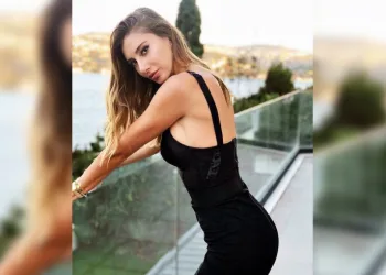 Şeyma Subaşı ve sevgilisinin dansı
