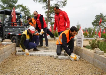 Parklarda yenileme çalışmaları