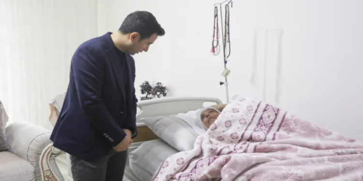 Kaymamak Güzel, yaşlı ve engellilerle bir araya geldi