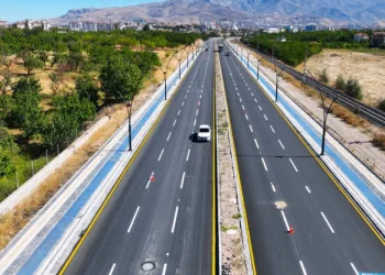 920 bin metre yol çizgi çalışması