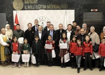 “Minik Eller Tasarlıyor” yarışması
