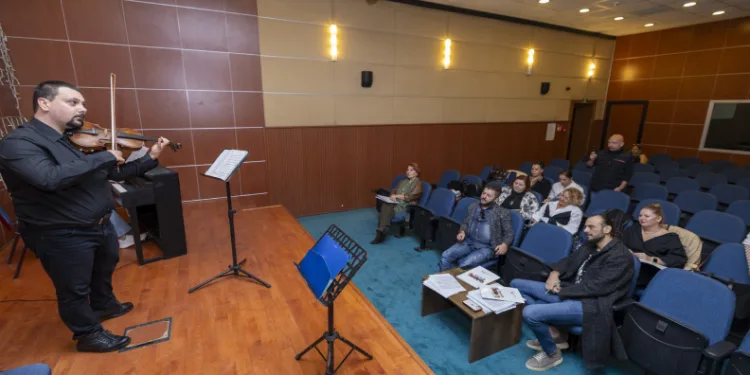 Mersin Büyükşehir Belediyesine yeni sanatçılar alınacak