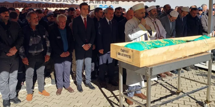 Heyelandan hayatını kaybeden şahıs son yolculuğuna uğurlandı