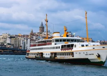 Lodos nedeniyle deniz seferleri iptal