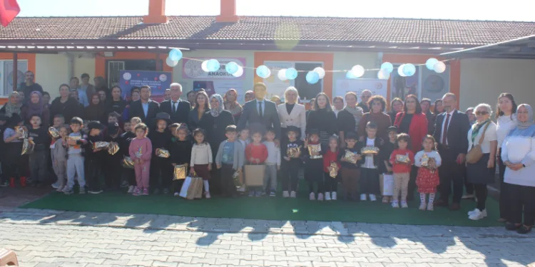 Çocuk hakları temalı resim yarışması