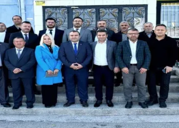Tarihi saat kulesinde duran zaman artık yeniden akıyor