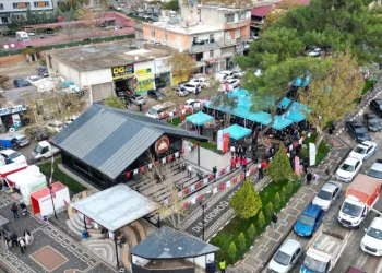 Önce boyadılar, sonra oynadılar