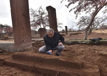 109 yeni mezar gün yüzüne çıkarıldı