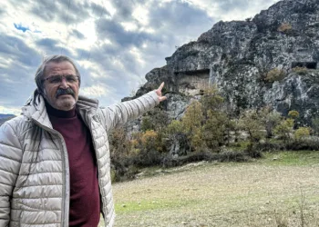 Yalnızlığa terk edilen 2 bin yıllık kale