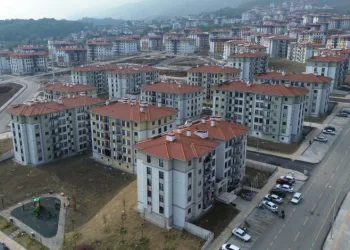 Deprem konutları afetzede ailelere yuva oldu