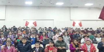 “Karagöz” Çıldırda öğrencilerle buluştu