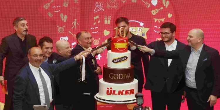10’ncu yılını tüm dünyada coşku ile