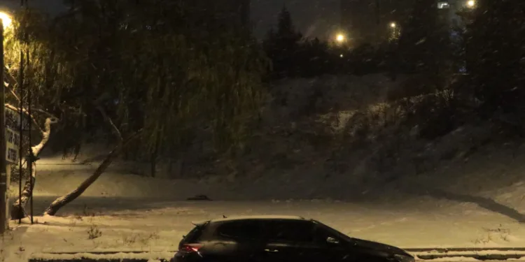 Ankara’da gece boyunca kar yağışı