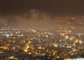Karlı yaylada müzik molası