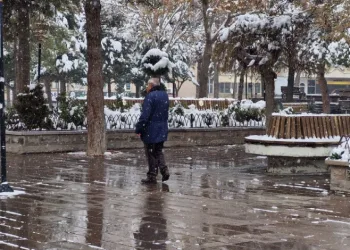 Aksaray’da kar yağışı etkili oluyor