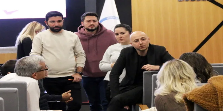 Kişisel imaj ve profesyonel duruş eğitimi