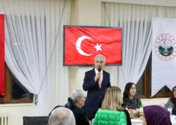Şehit aileleri ve gazilerle bir arada