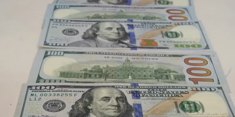 Dövizcilerden sahte dolar açıklaması