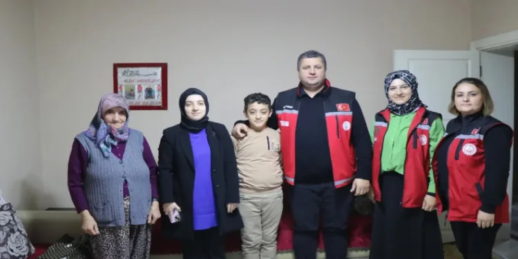 Ulu çınar ve torunlarına evlerinde ziyaret