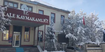 Aşkale’de soğuk hava etkili oluyor