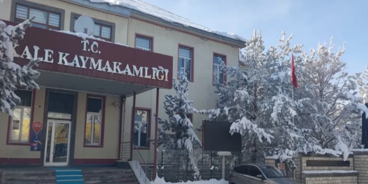 Aşkale’de soğuk hava etkili oluyor