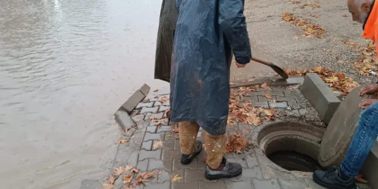 Tıkanan mazgallar temizlendi