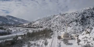 Kar güzelliği dronla görüntülendi