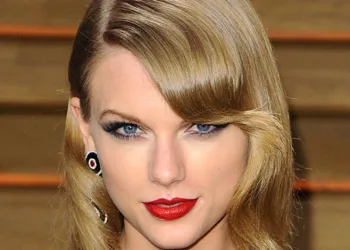 Taylor Swift’ten, özür diledi