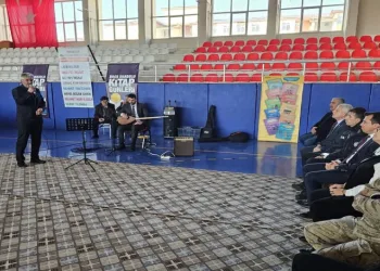Tutak’ta Kitap fuarı açıldı