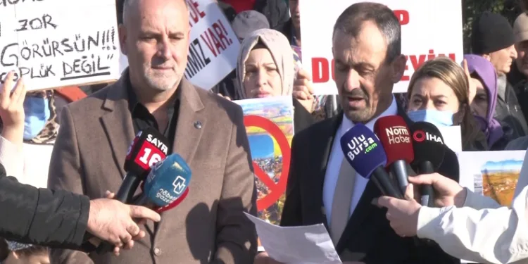 Bursa’da köylülerden çöplük eylemi
