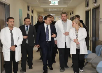 Sağanak sonrası düşen plakasını bulamayan sürücüler