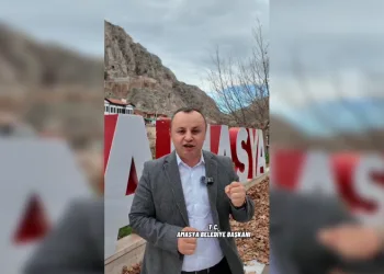 Erkek çalışanlardan kadına şiddete karşı mesaj