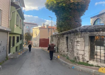 Tarihi külliyenin hamamı harabeye döndü