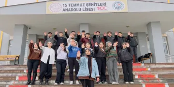 Kameraların karşısına geçtiler