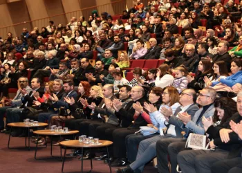 Öğretmenlere özel konser ve defile
