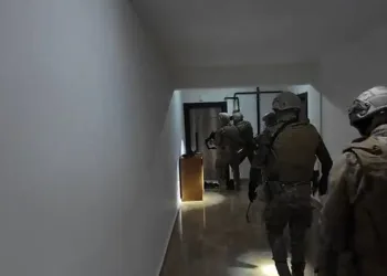 3 farklı evden ziynet eşyası çaldı: Polis kamera kayıtlarından yakaladı