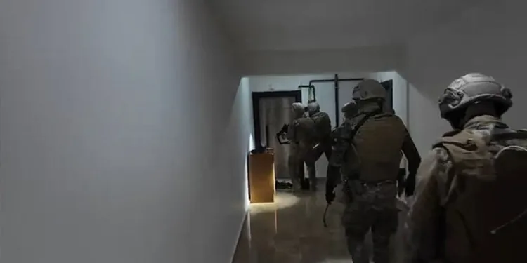 3 farklı evden ziynet eşyası çaldı: Polis kamera kayıtlarından yakaladı
