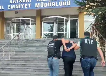 Uyuşturucu ticareti yapan 2 kişi jandarma ekiplerince yakalandı