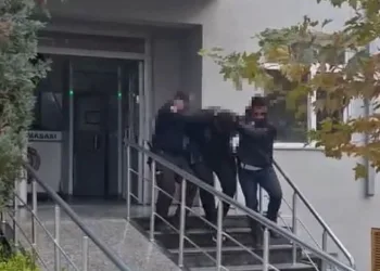 İzmir’deki yangın faciasında ölen 5 kardeşin cenazeleri adli tıpta