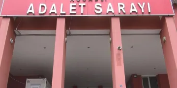 Otomobil kamyonete çarptı: 3 yaralı
