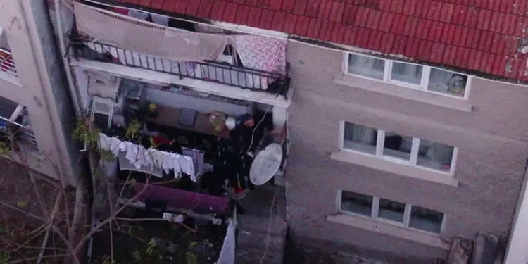 Yanan restorana unuttuğu cep telefonunu almak için geri girince hayatını kaybetti