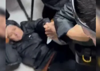 Ormanlık alanda yıldırım düşmesi sonucu çıkan yangın söndürüldü